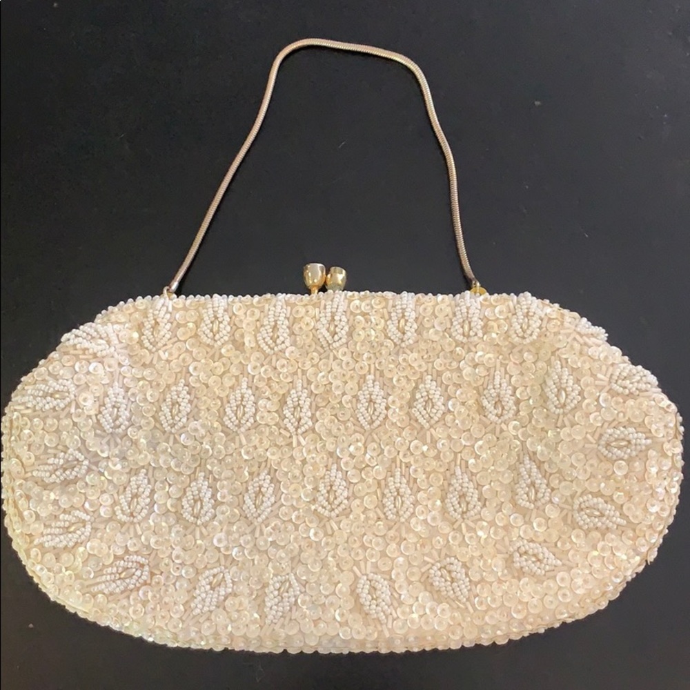 Vintage beaded clutch white small with chain